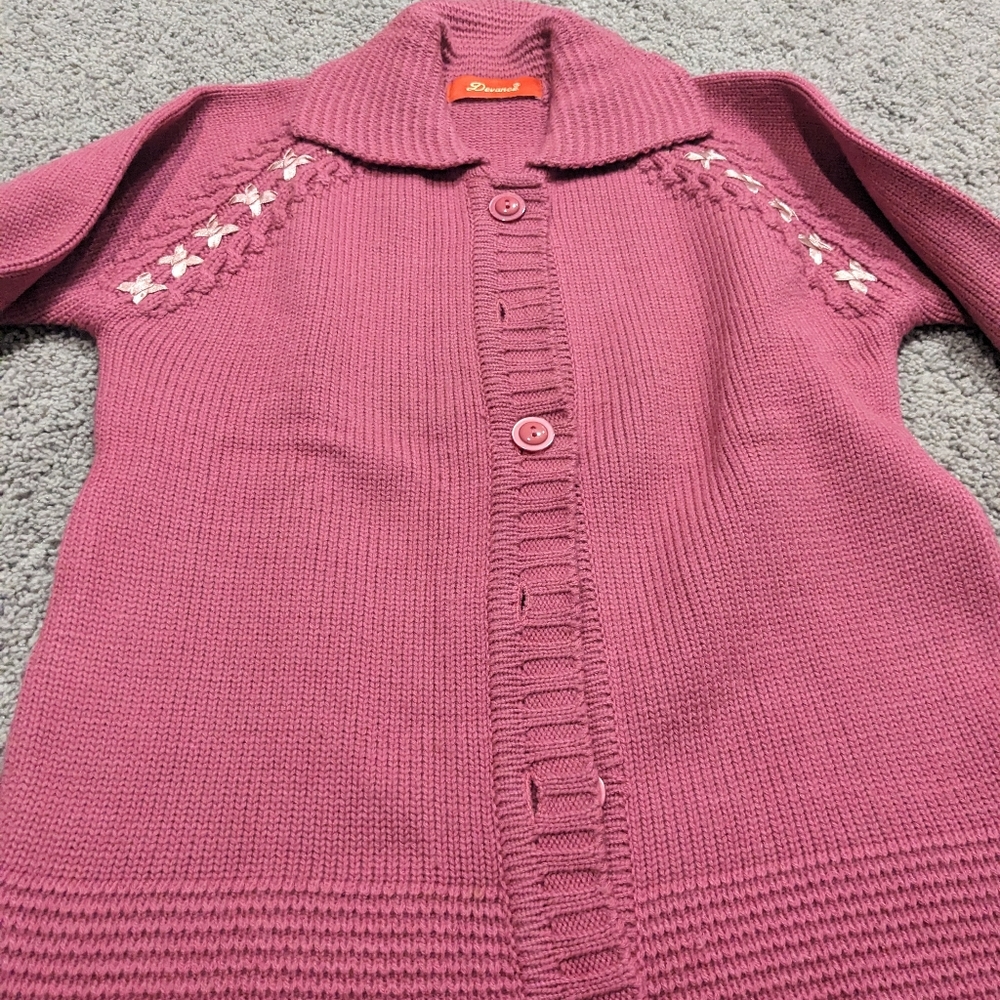 Sweaters - Picture 16 of 16